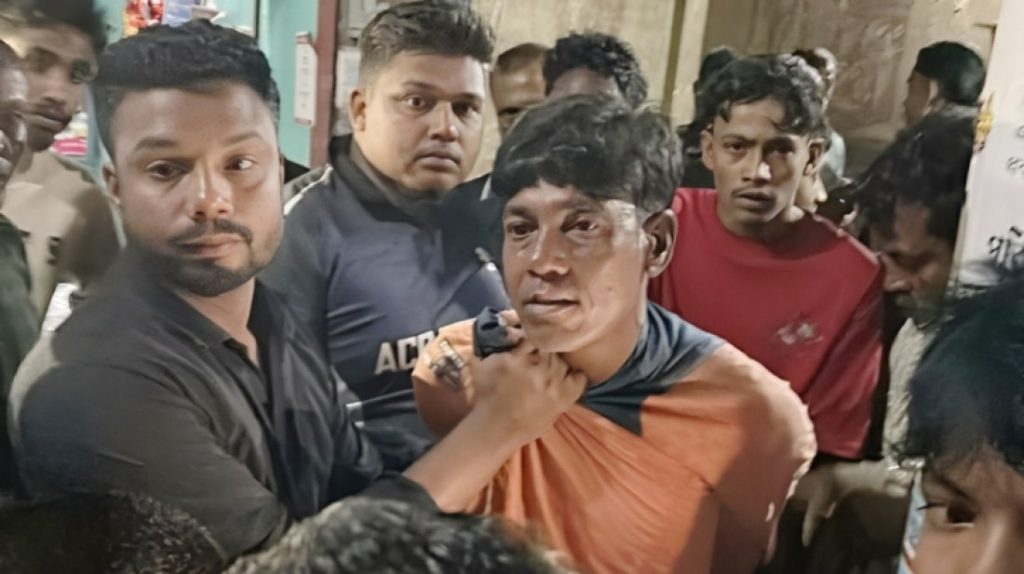 তৃতীয় শ্রেণির ছাত্রীকে সংঘবদ্ধ ধর্ষণ, প্রধান অভিযুক্তকে গণপিটুনি