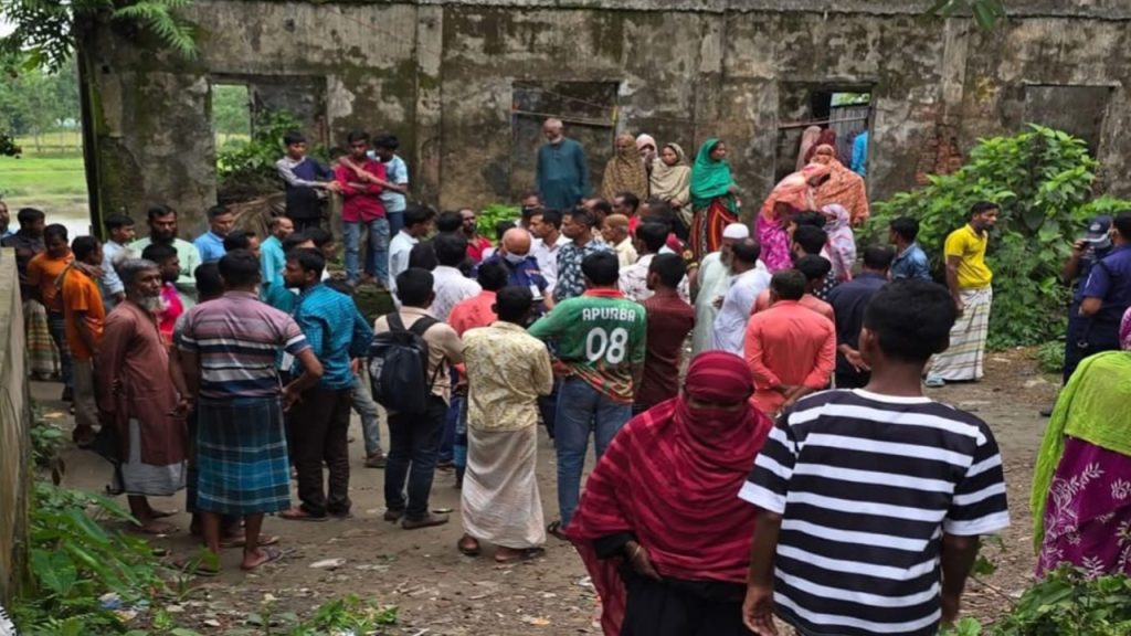 ভাত দিতে দেরি হওয়ায় ছেলের হাতে মা খুন
