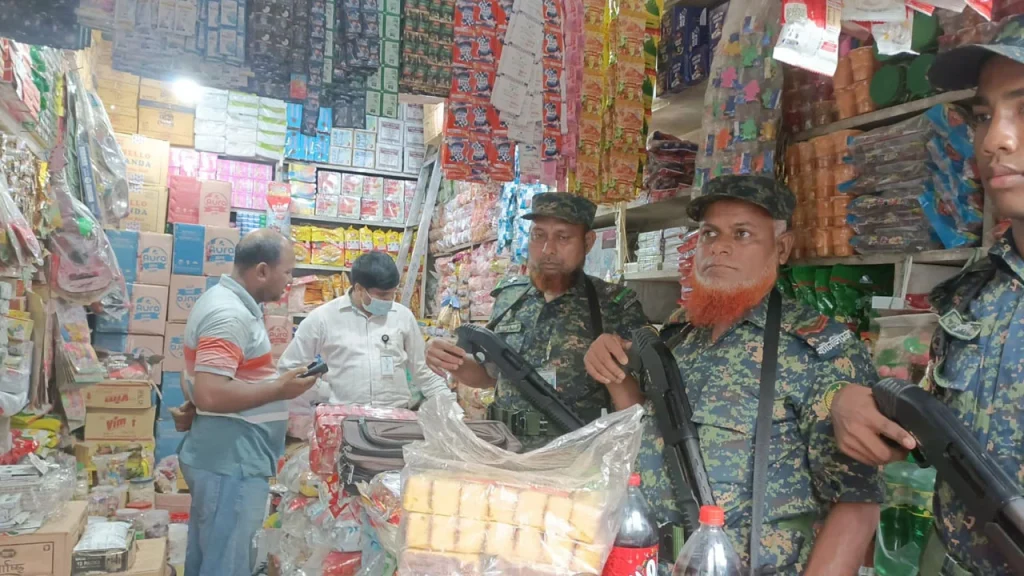 নোয়াখালীতে মেয়াদোত্তীর্ণ শিশু খাদ্য বিক্রির অভিযোগে জরিমানা