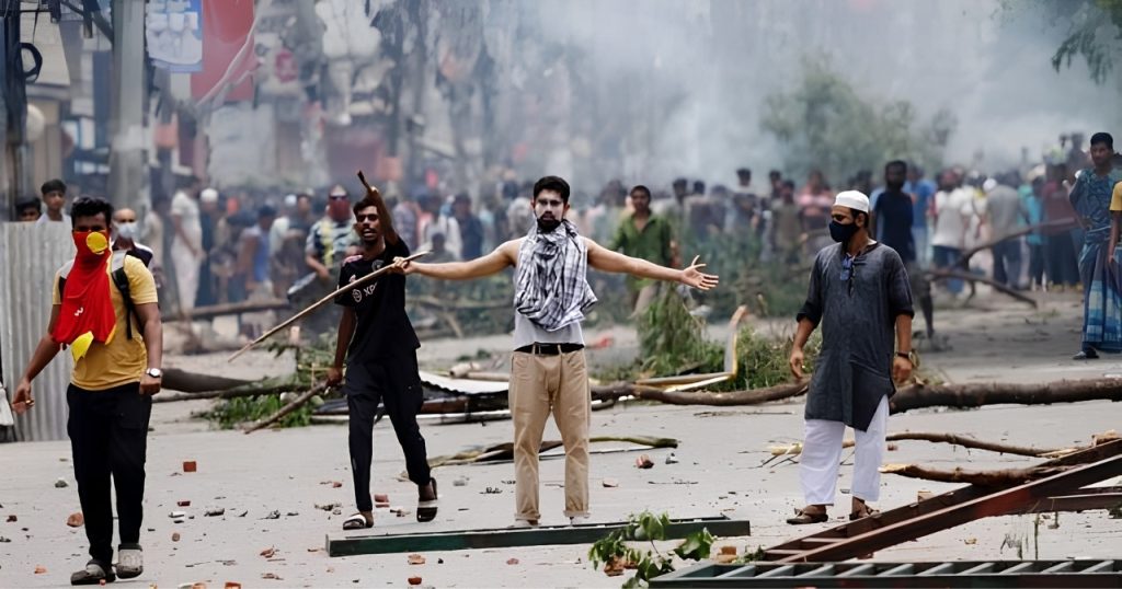 কোটা সংস্কার করে প্রজ্ঞাপন জারি, রাতে সীমিত পরিসরে ইন্টারনেট চালু