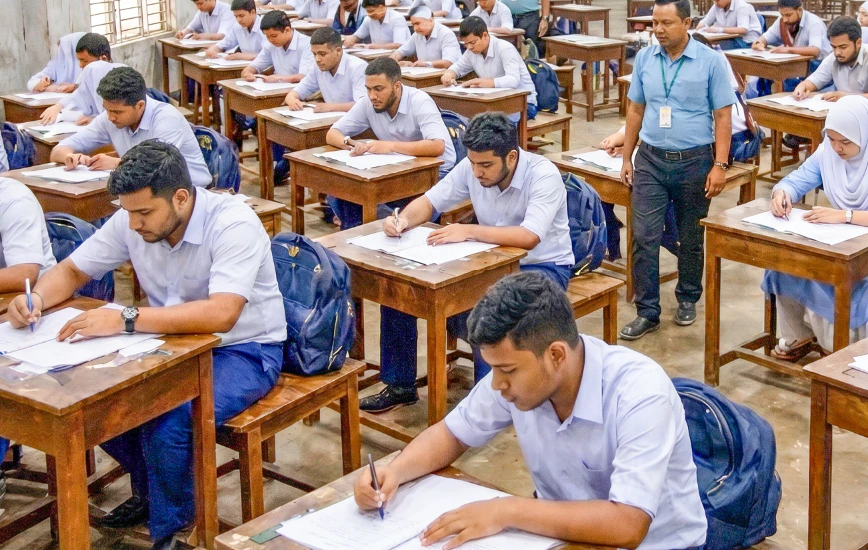 চট্টগ্রাম বোর্ডের এইচএসসি, আলিম ও সমমানের পরীক্ষা অনির্দিষ্টকালের জন্য স্থগিত