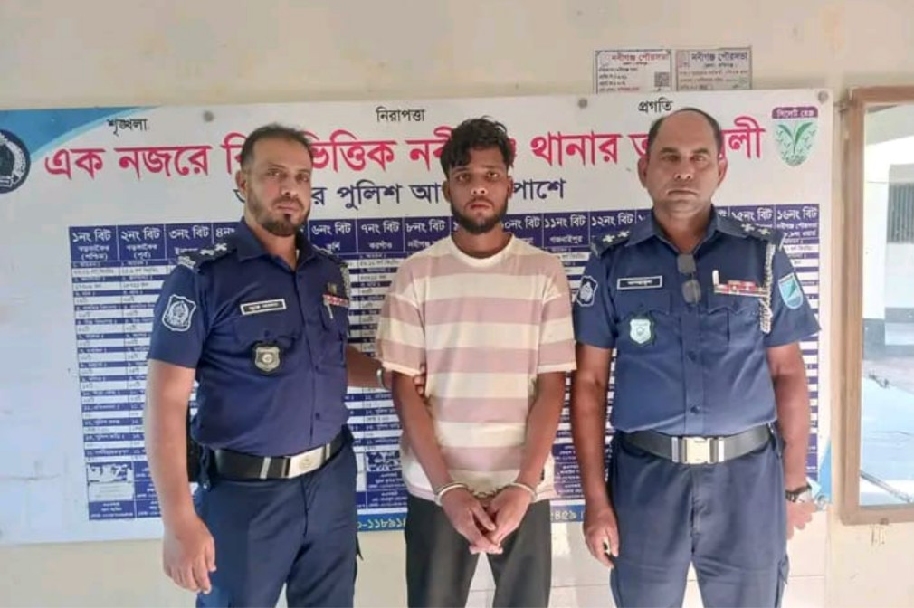ভাইয়ের কাছে জমা রাখা দেনমোহরের টাকা ফেরত চাওয়ায় বোনকে কুপিয়ে হত্যা, ভাই গ্রেপ্তার