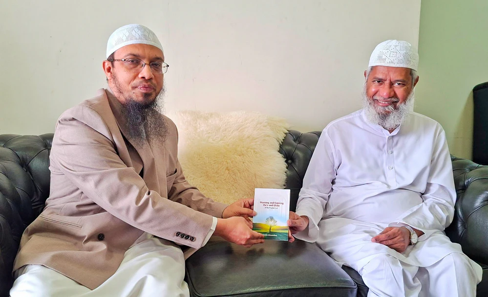 ডা. জাকির নায়েকের সঙ্গে শায়খ আহমাদুল্লাহর সাক্ষাৎ