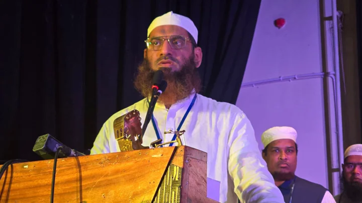 সরকার জাতির সঙ্গে বিশ্বাসঘাতকতা করেছে: মামুনুল হক