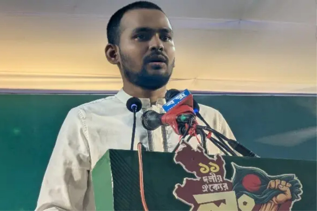এমন কোনো কার্ড থাকলে দেন, যে কার্ড দিলে বাসায় গ্যাস ও বিদ্যুৎ পাওয়া যাবে: আসিফ মাহমুদ