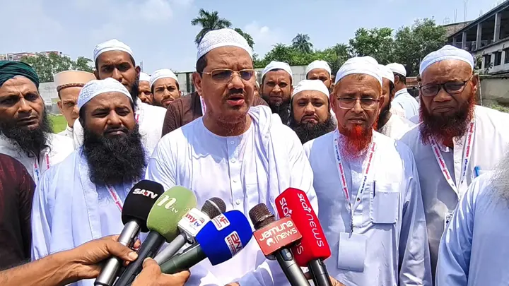 মনে হচ্ছে পাতি শৃগালের কাছে মুরগি বর্গা দিয়েছি আমরা: চরমোনাই পীর